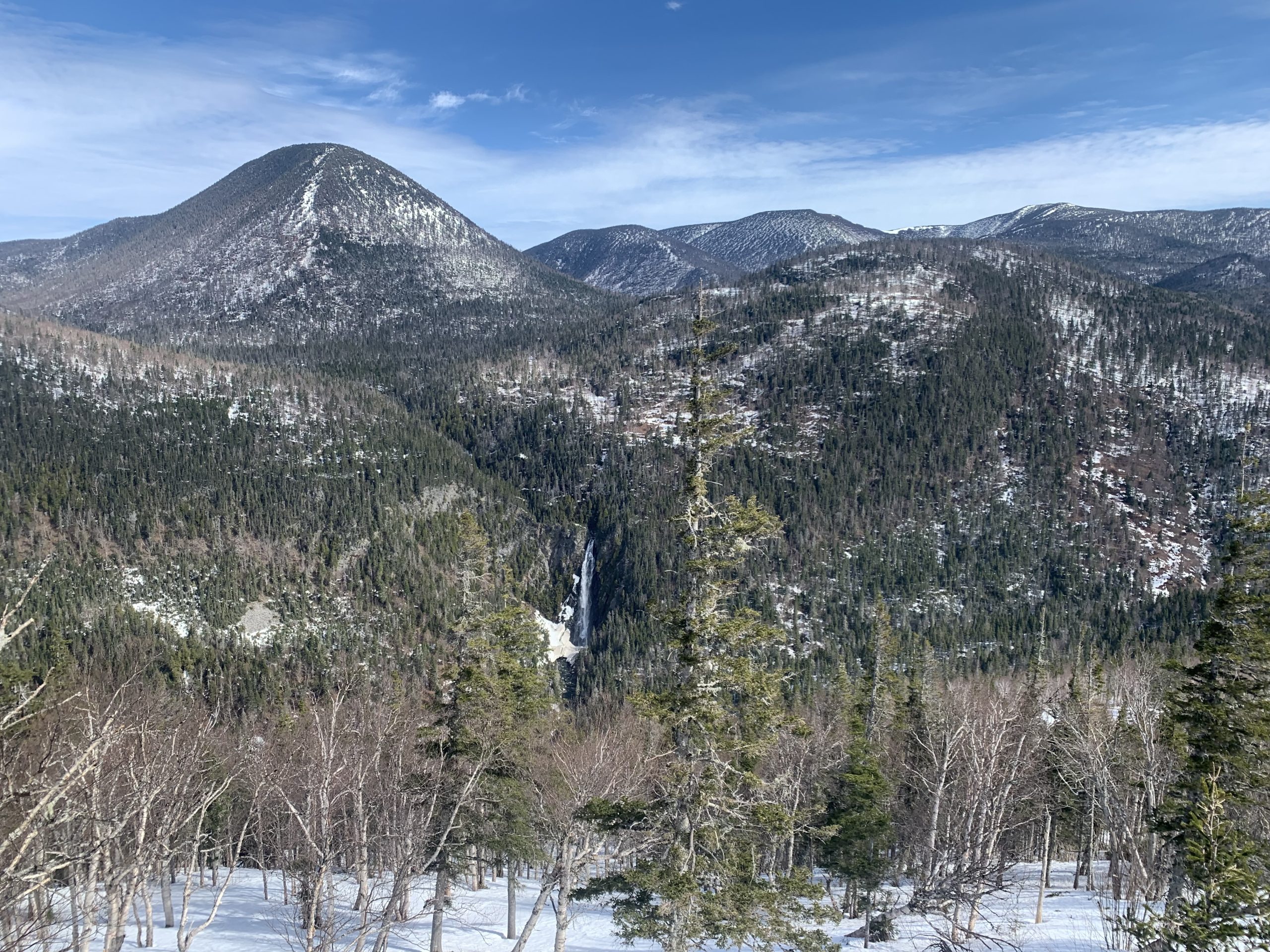 Chutes du mont de l’Ouest et lac Tombereau